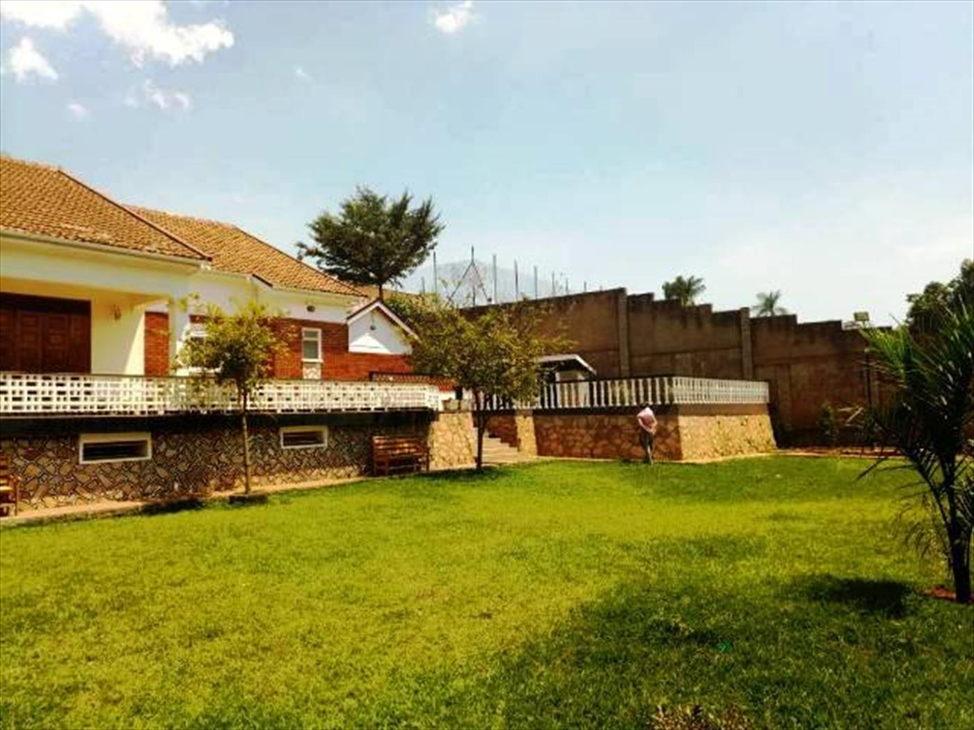 Bungalow for sale in Kansanga Kampala