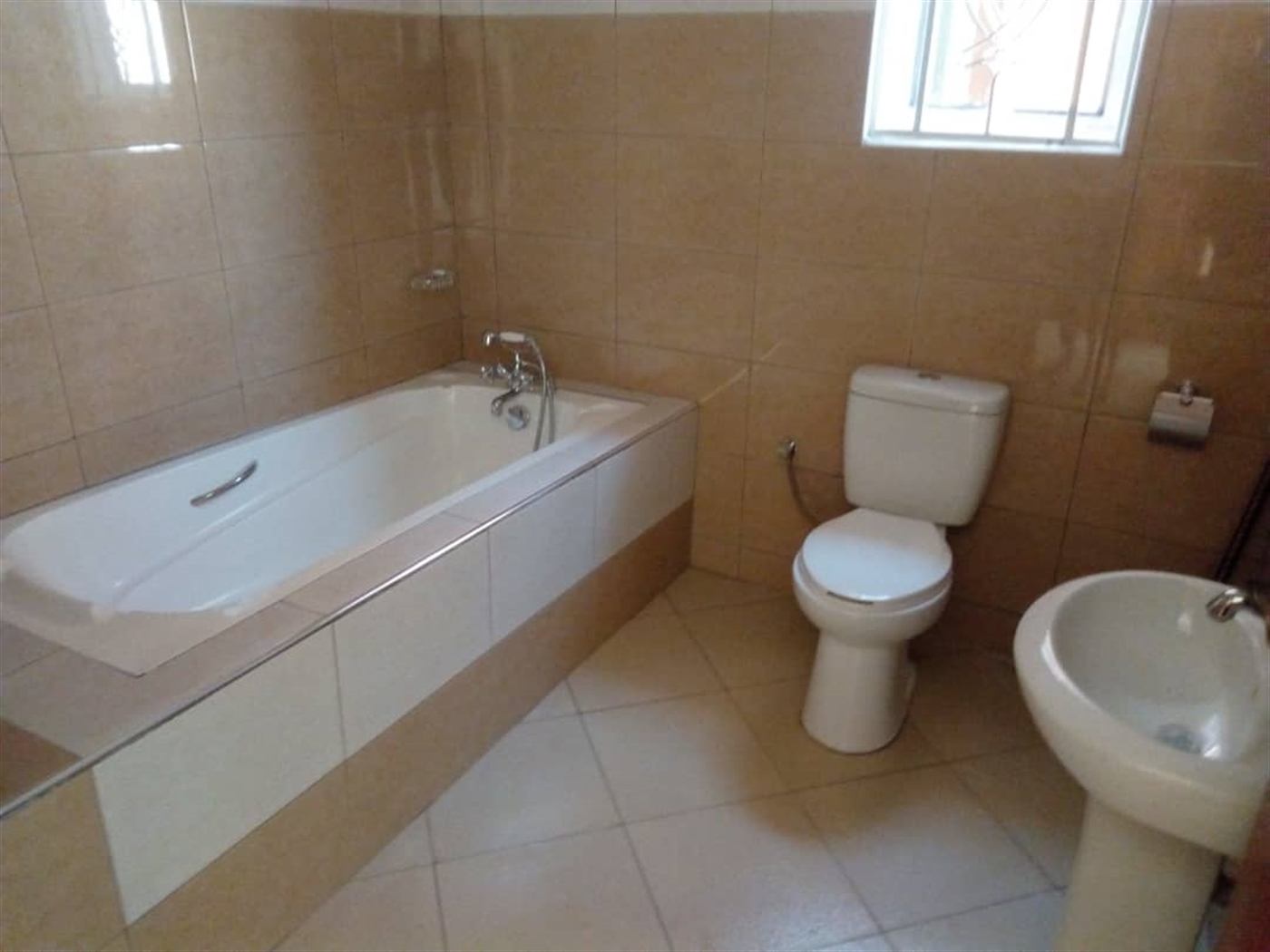 Bungalow for sale in Kitende Wakiso