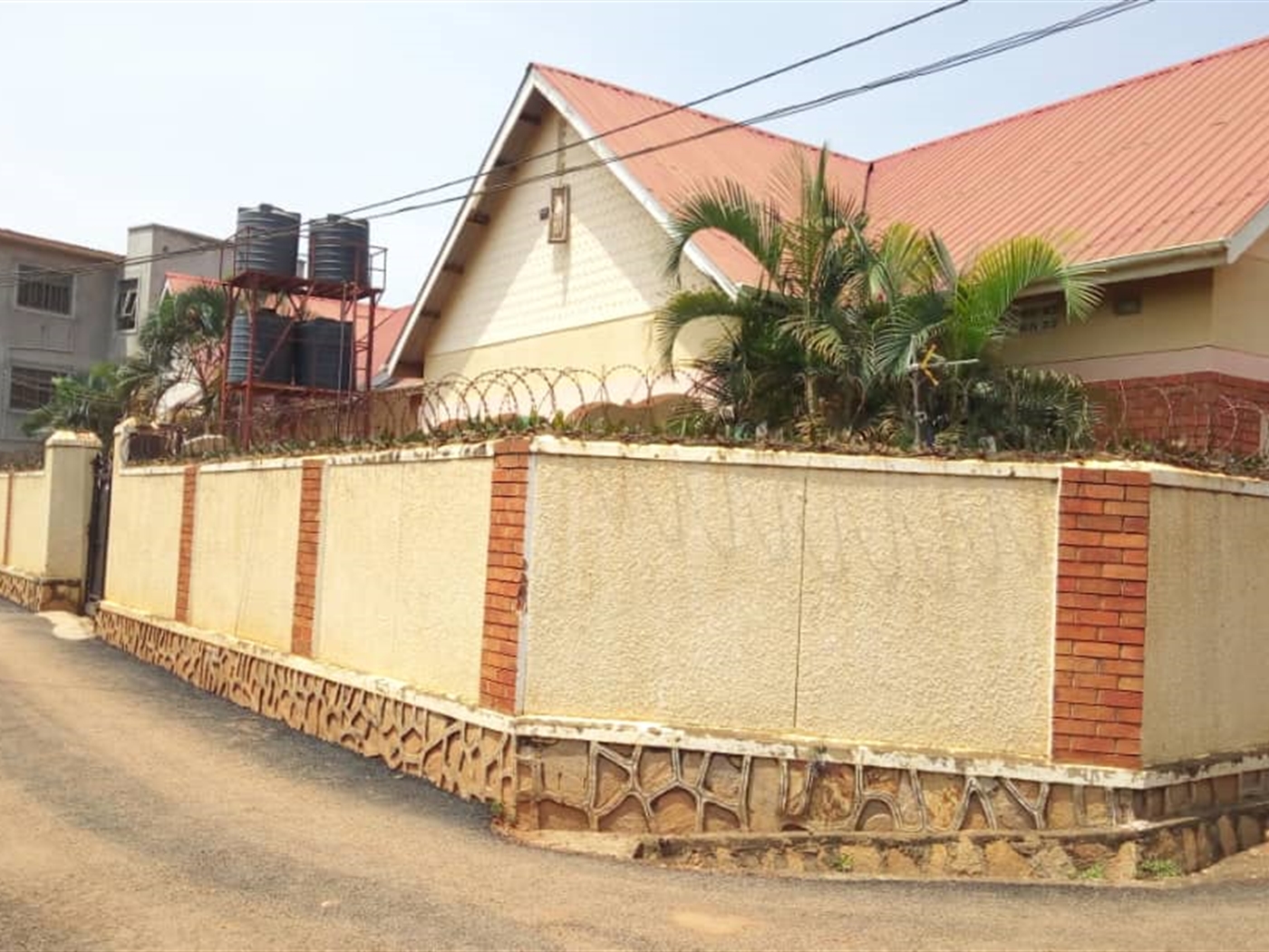 Bungalow for sale in Kyaliwajjala Wakiso