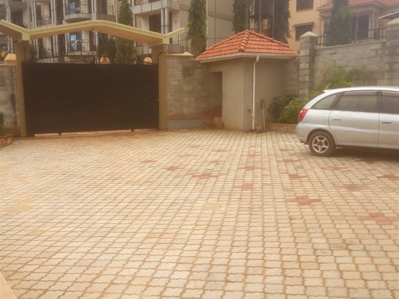 Mansion for sale in Munyonyo Kampala