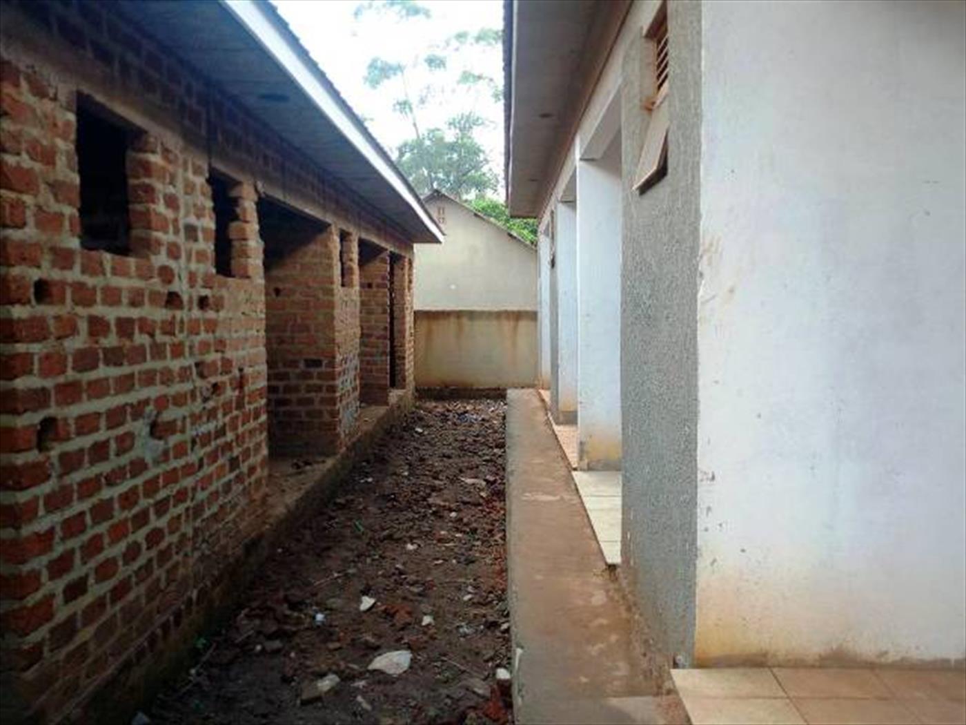 Town House for sale in Kajjansi Wakiso