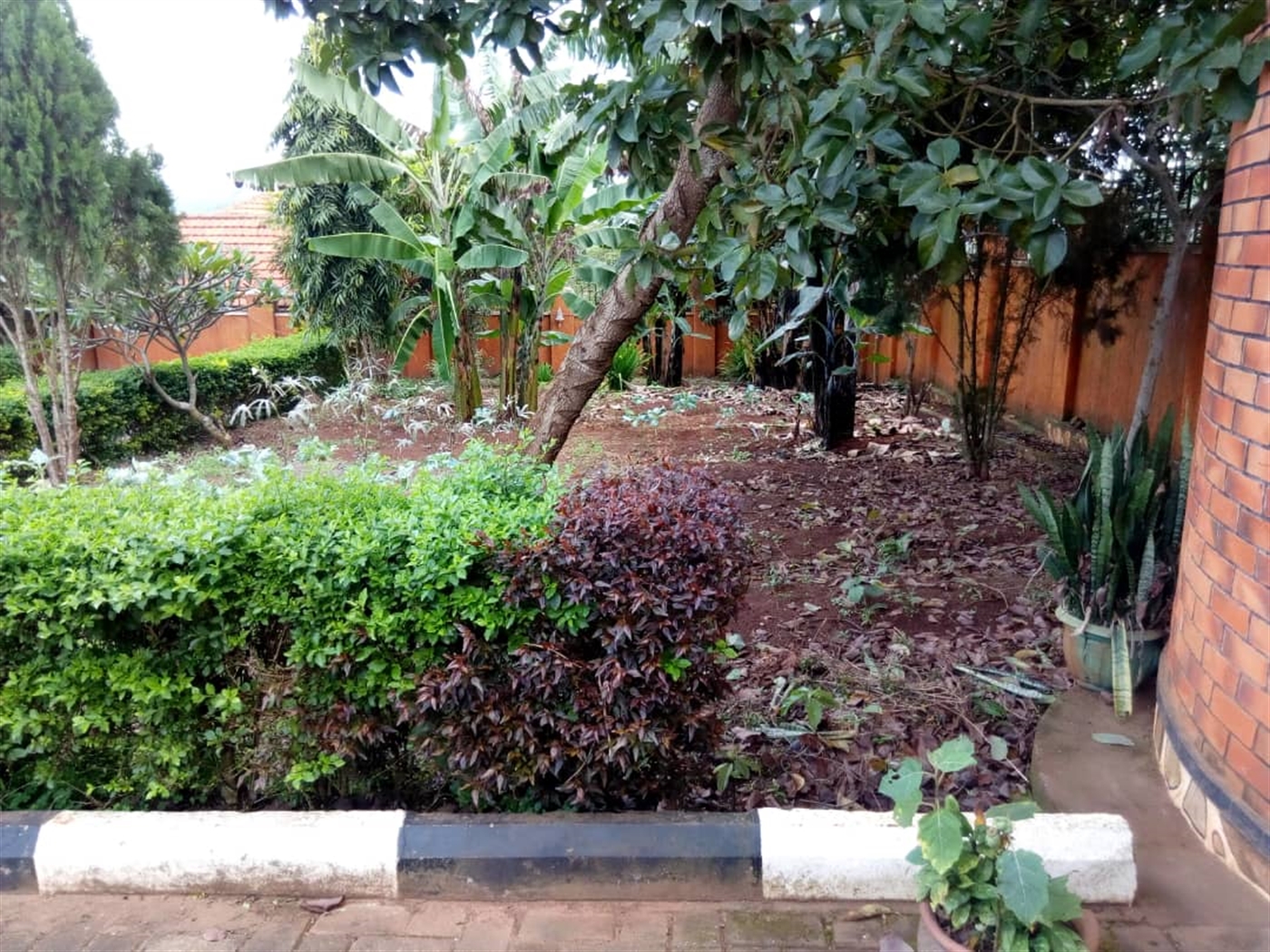 Bungalow for sale in Kitende Wakiso