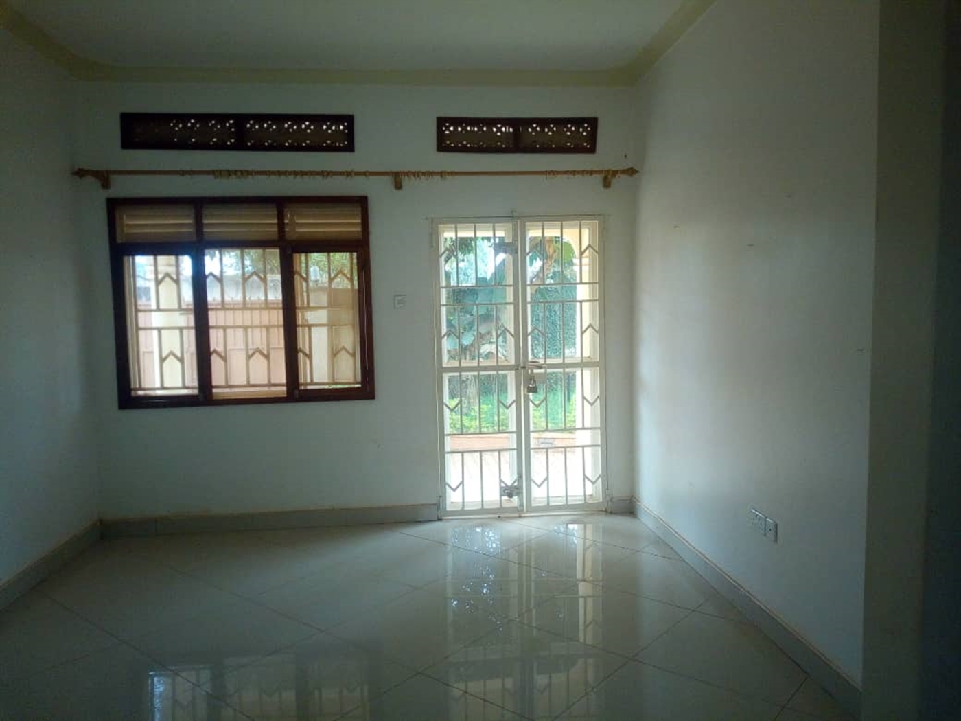 Bungalow for sale in Kitende Wakiso