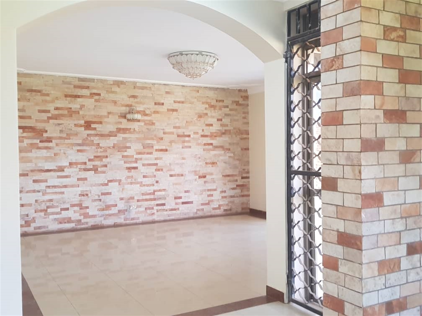 Mansion for sale in Kajjansi Wakiso