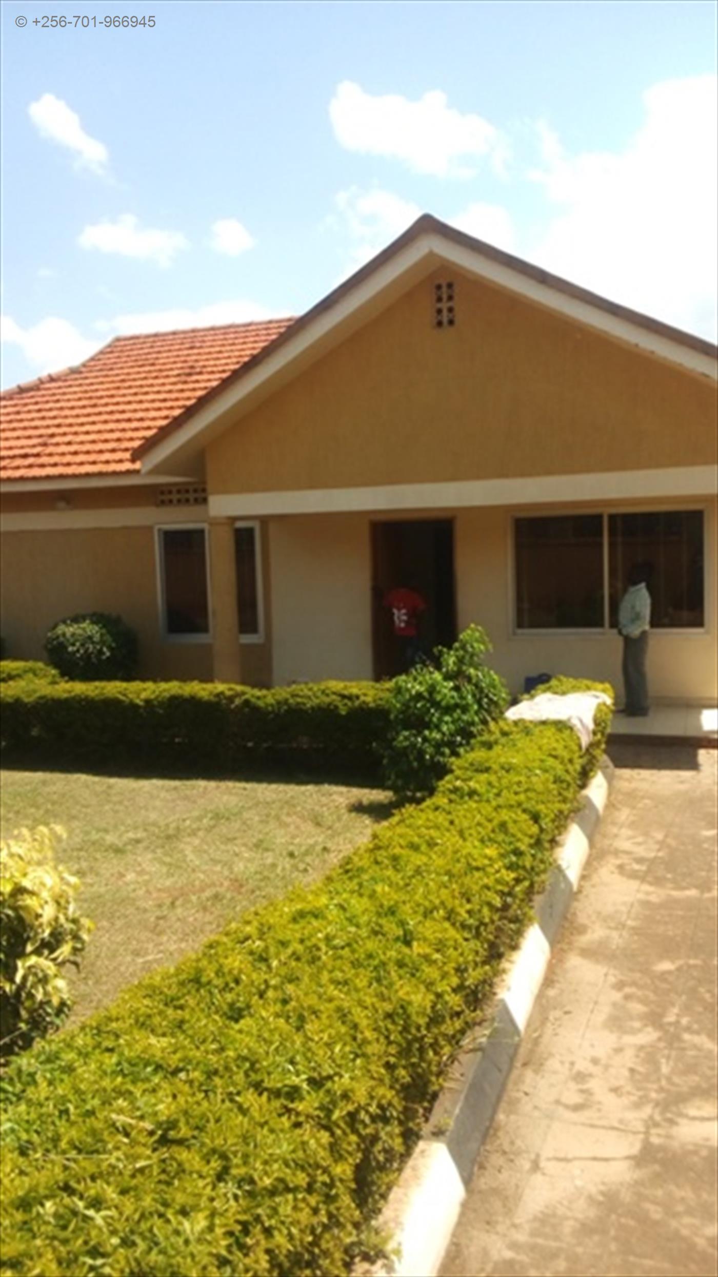 Bungalow for rent in Naalya Kampala