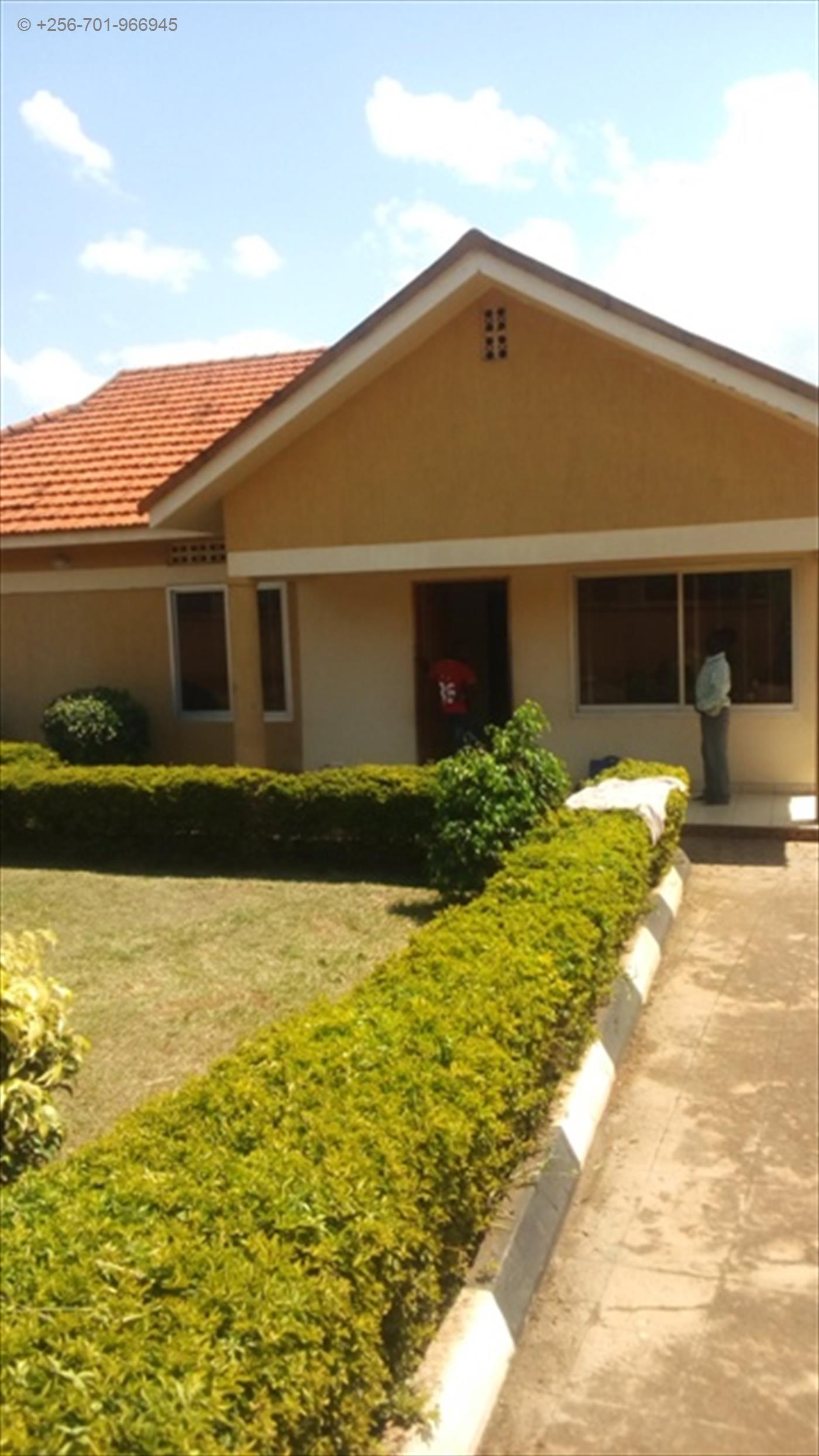 Bungalow for rent in Naalya Kampala