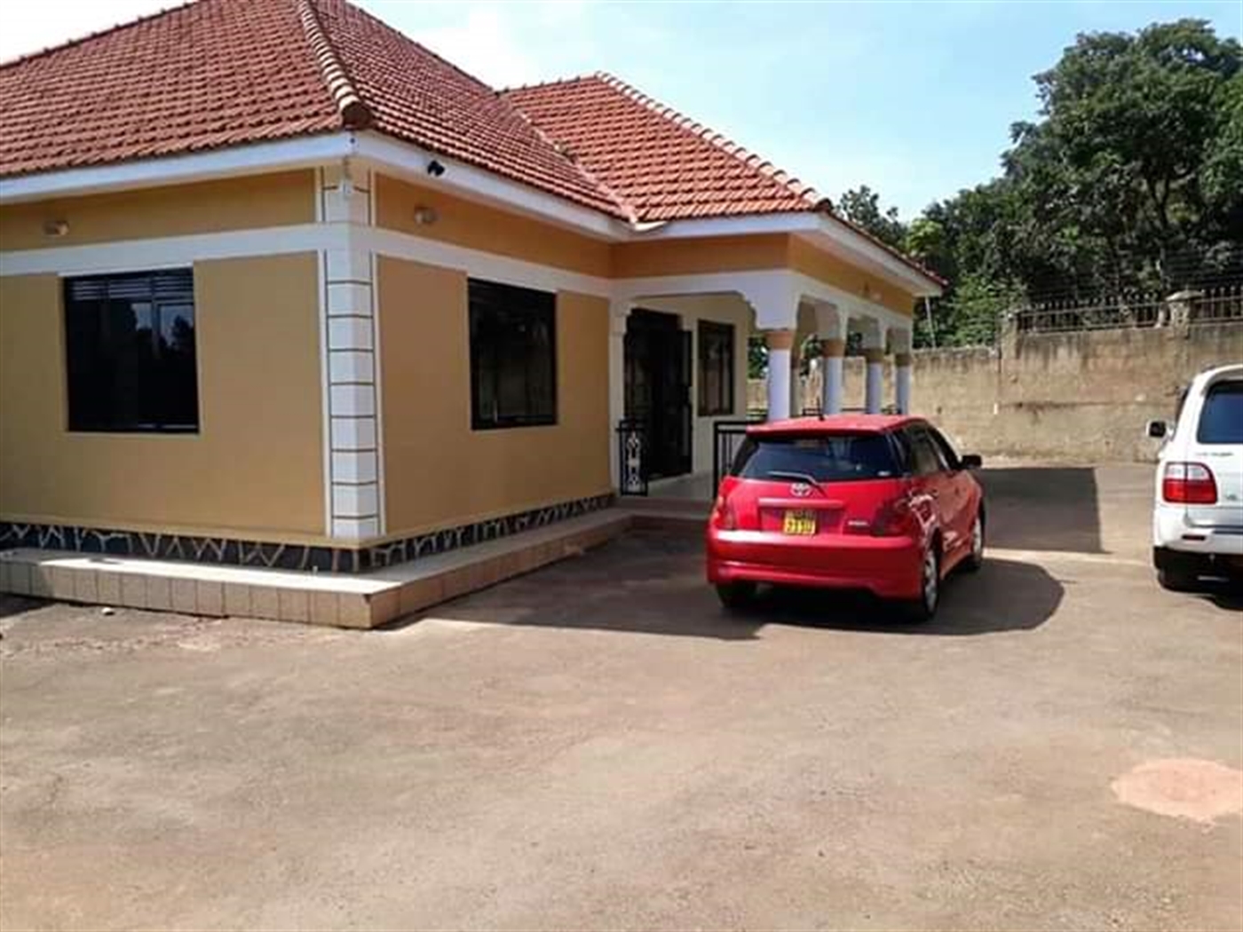 Bungalow for sale in Munyonyo Kampala