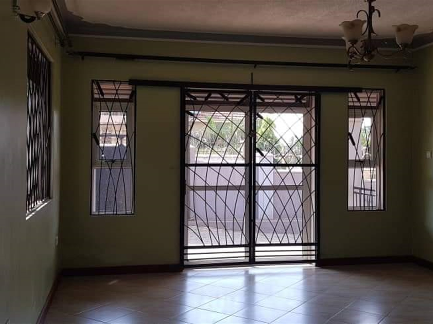 Bungalow for rent in Kira Wakiso