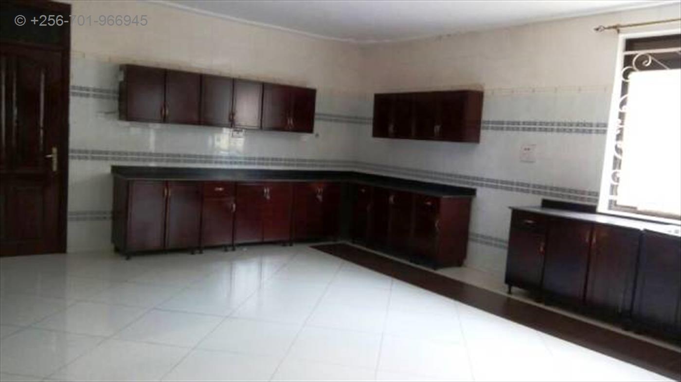 Mansion for rent in Bunamwaaya Wakiso