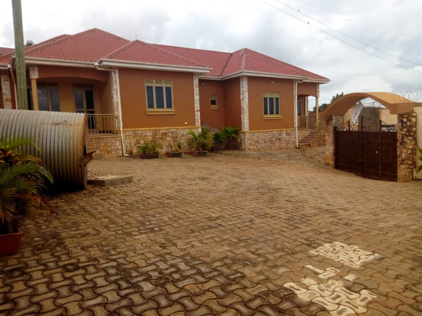 Semi Detached for sale in Kitende Wakiso