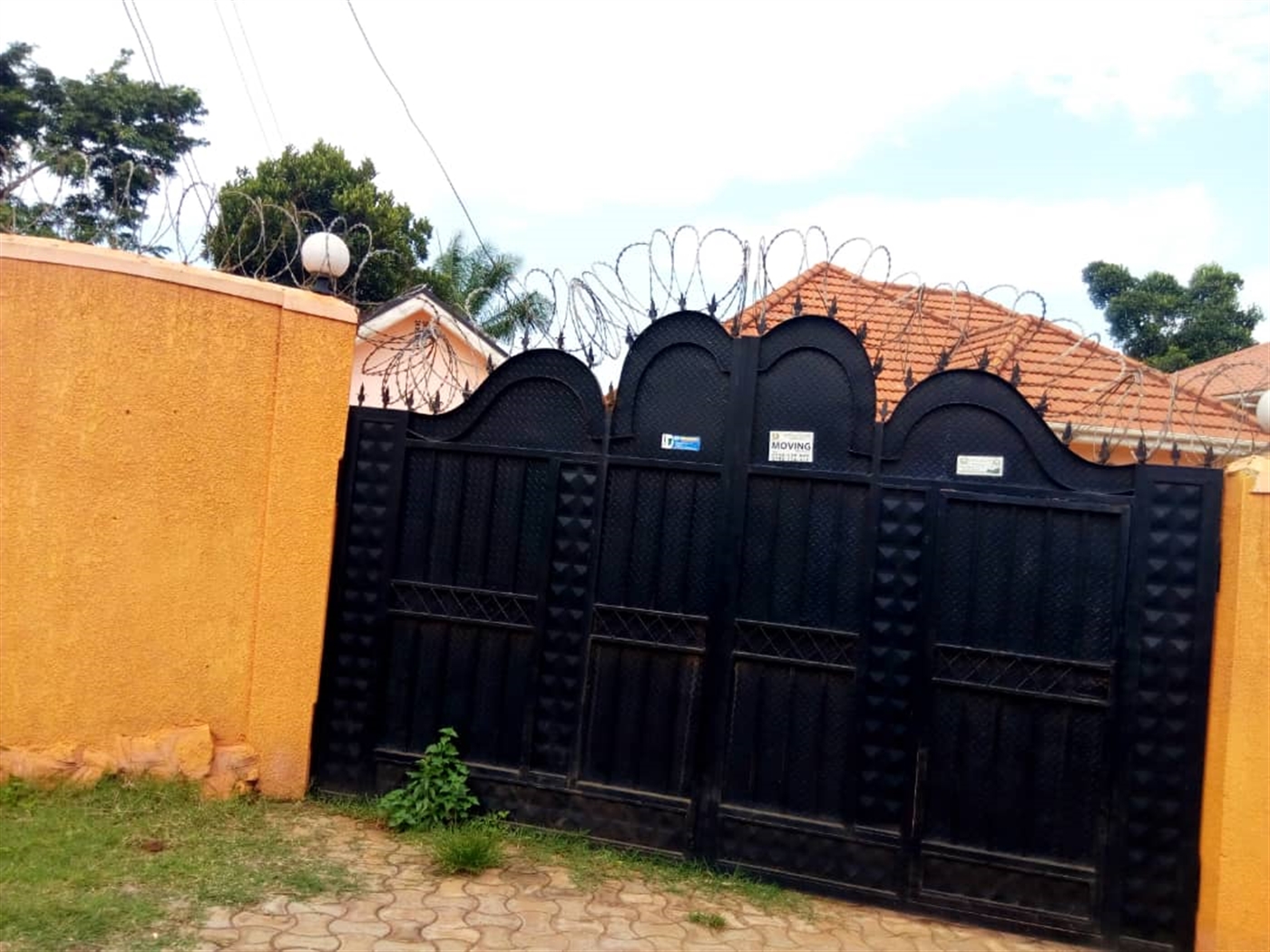 Bungalow for sale in Zana Wakiso