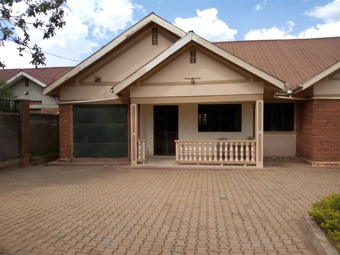 Bungalow for sale in Bweyogerere Wakiso