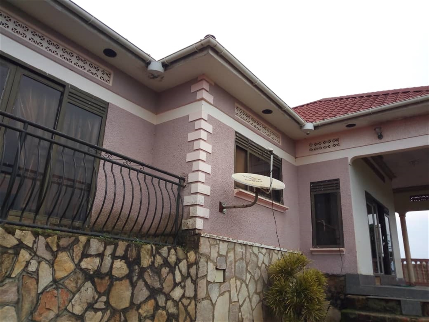 Bungalow for sale in Bwebajja Wakiso