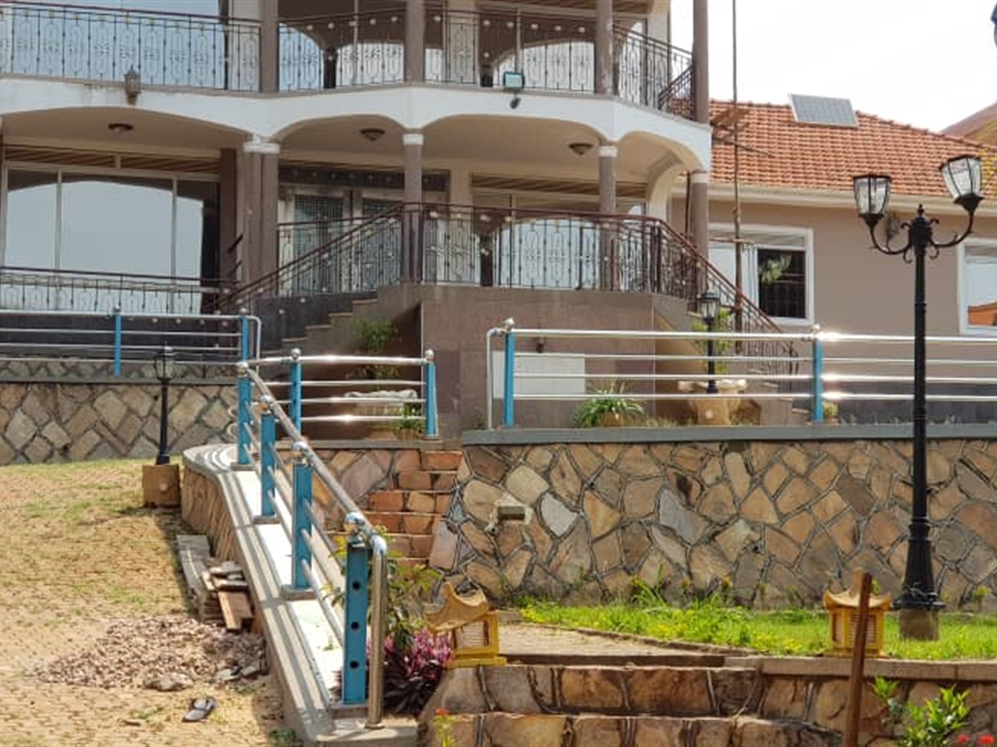 Mansion for sale in Namasuba Wakiso
