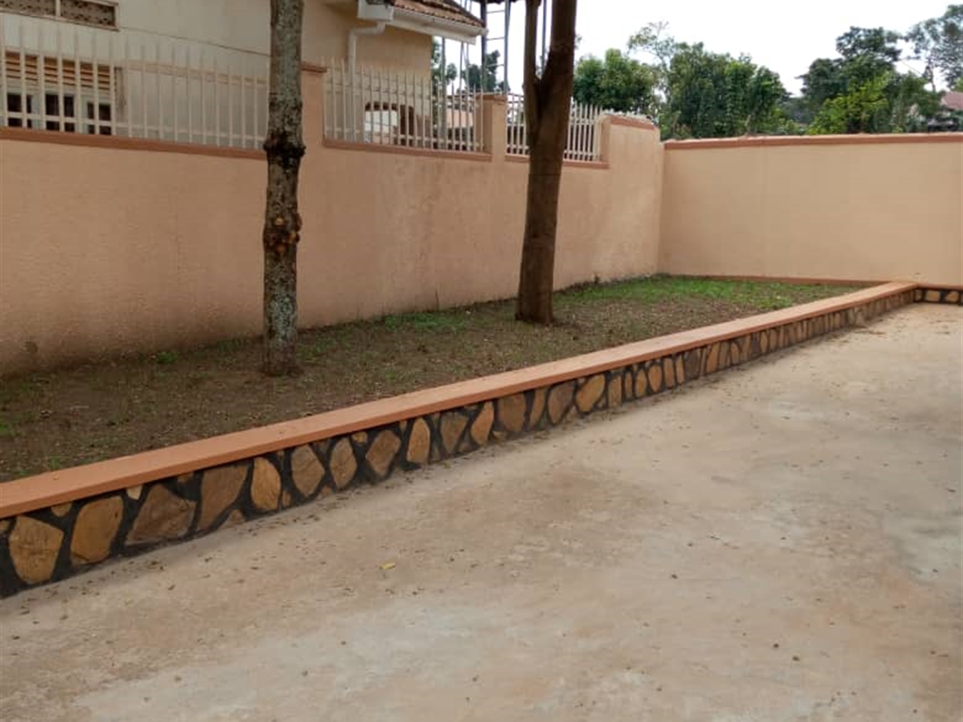 Semi Detached for rent in Kireka Wakiso