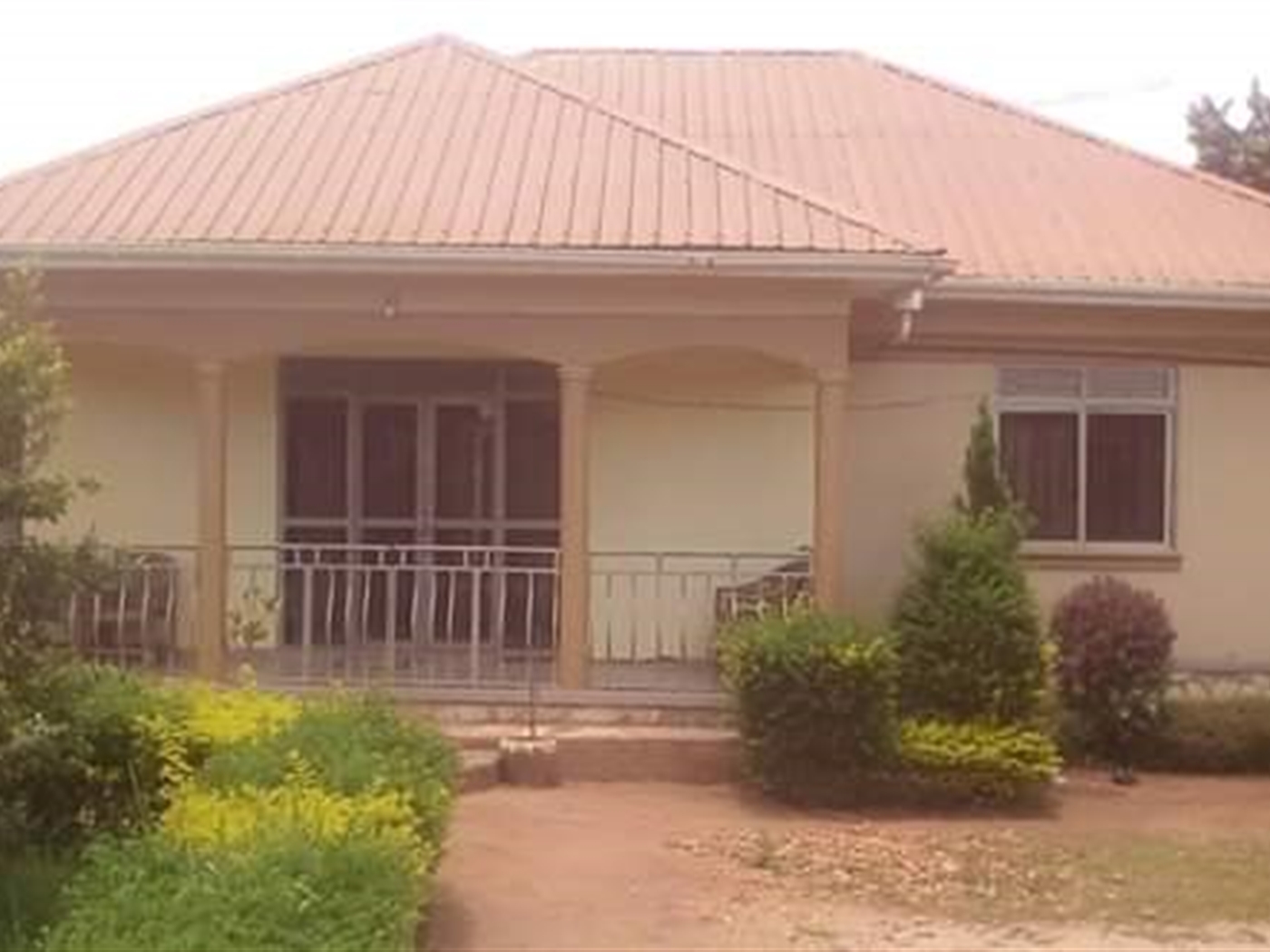 Bungalow for sale in Nakweelo Wakiso