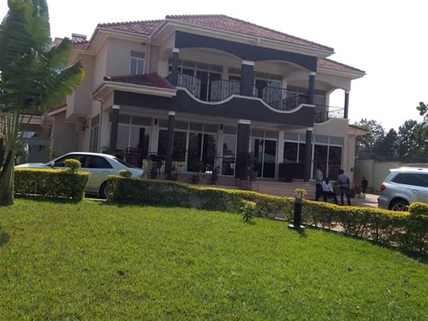 Storeyed house for sale in Munyonyo Kampala