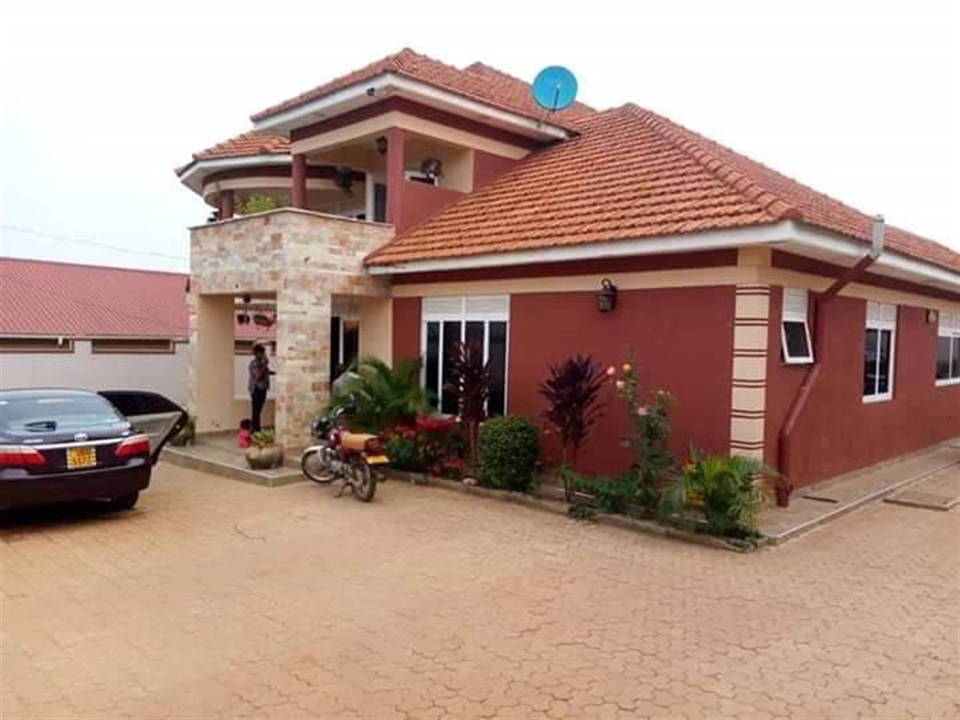 Storeyed house for sale in Namugongo Wakiso