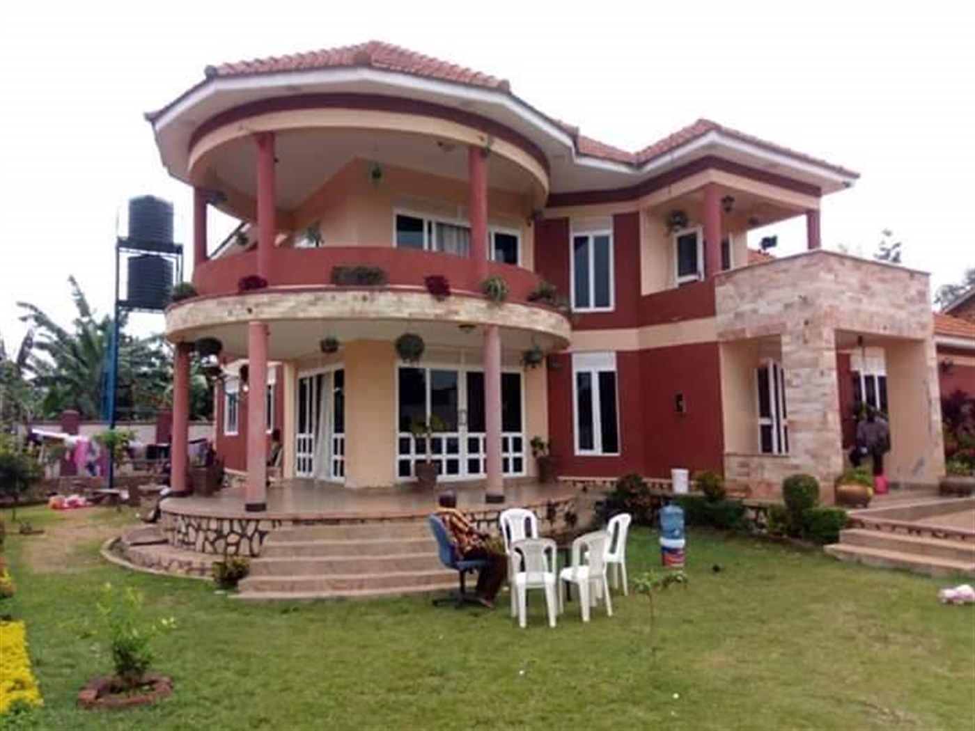 Storeyed house for sale in Namugongo Wakiso