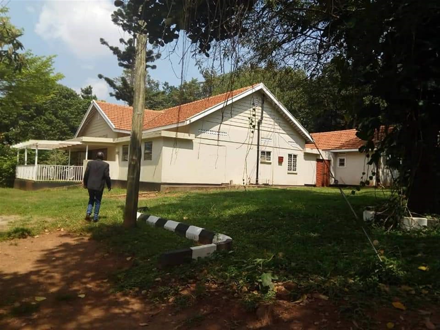 Duplex for sale in Mbuya Kampala
