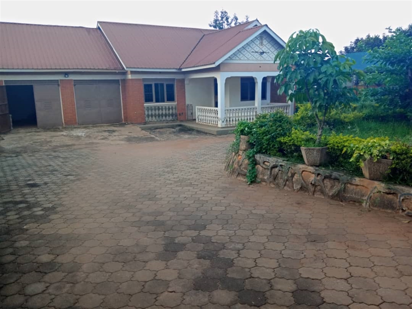 Bungalow for sale in Bweyogerere Kampala