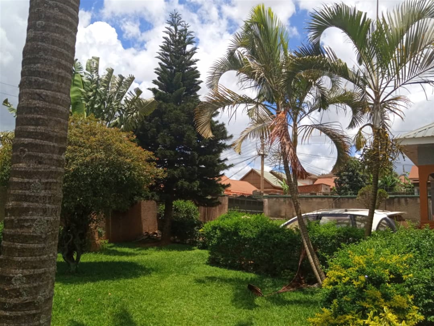 Bungalow for sale in Kiwaatule Wakiso