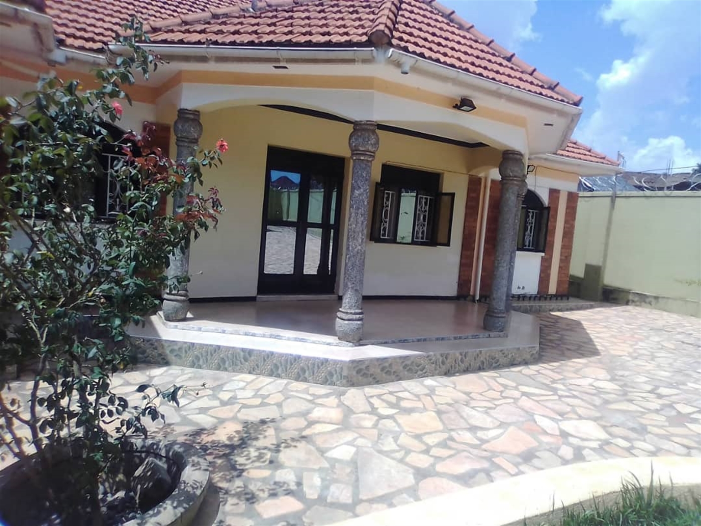 Bungalow for sale in Kasangati Wakiso