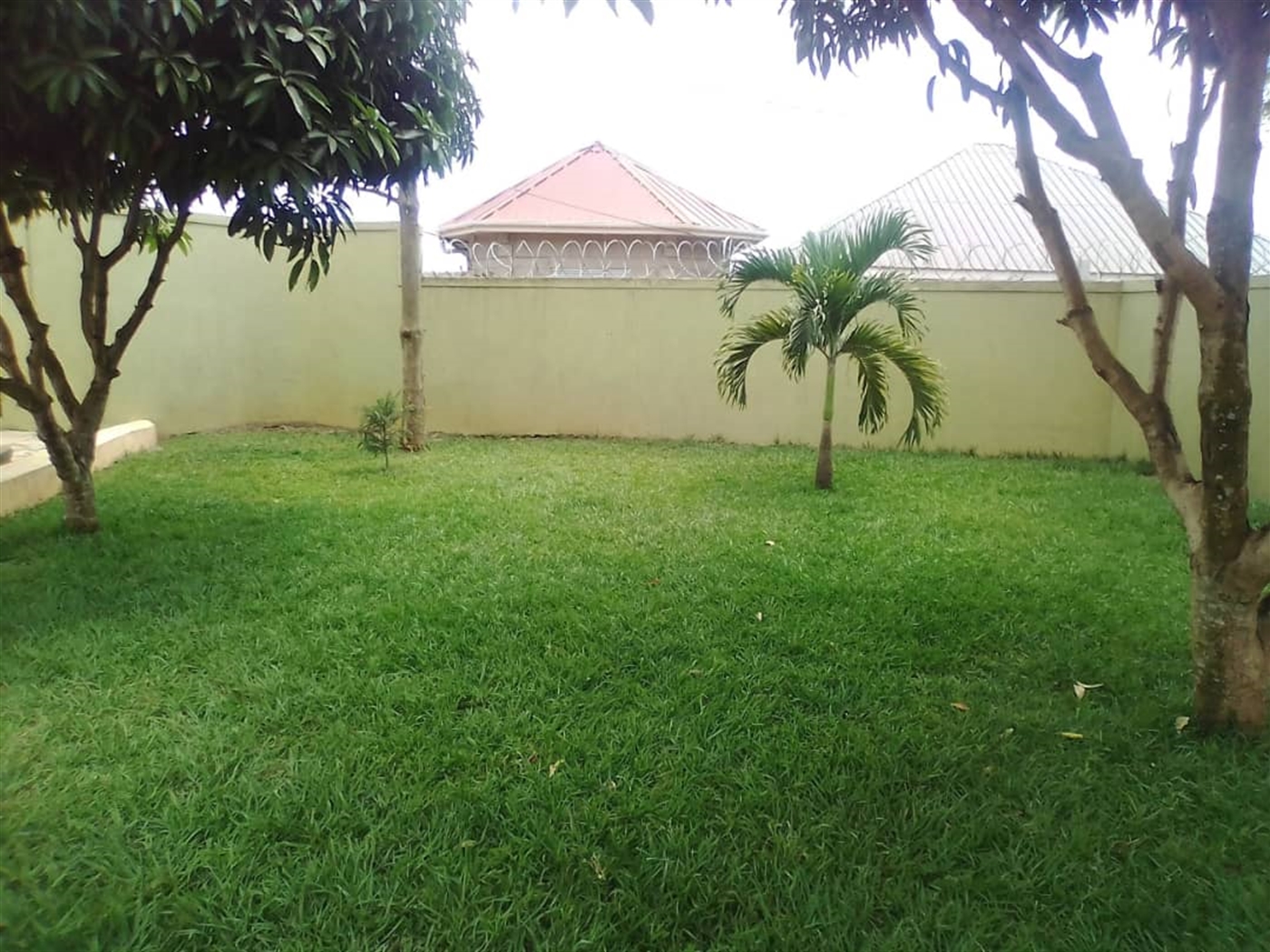 Bungalow for sale in Kasangati Wakiso