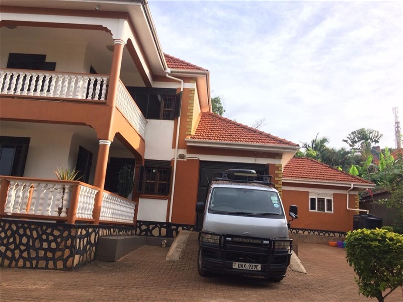 Mansion for rent in Buziga Kampala