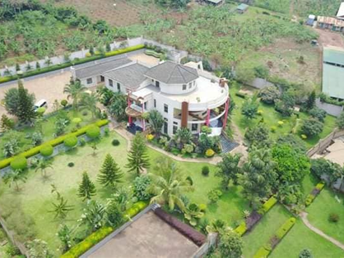 Mansion for sale in Lubowa Wakiso