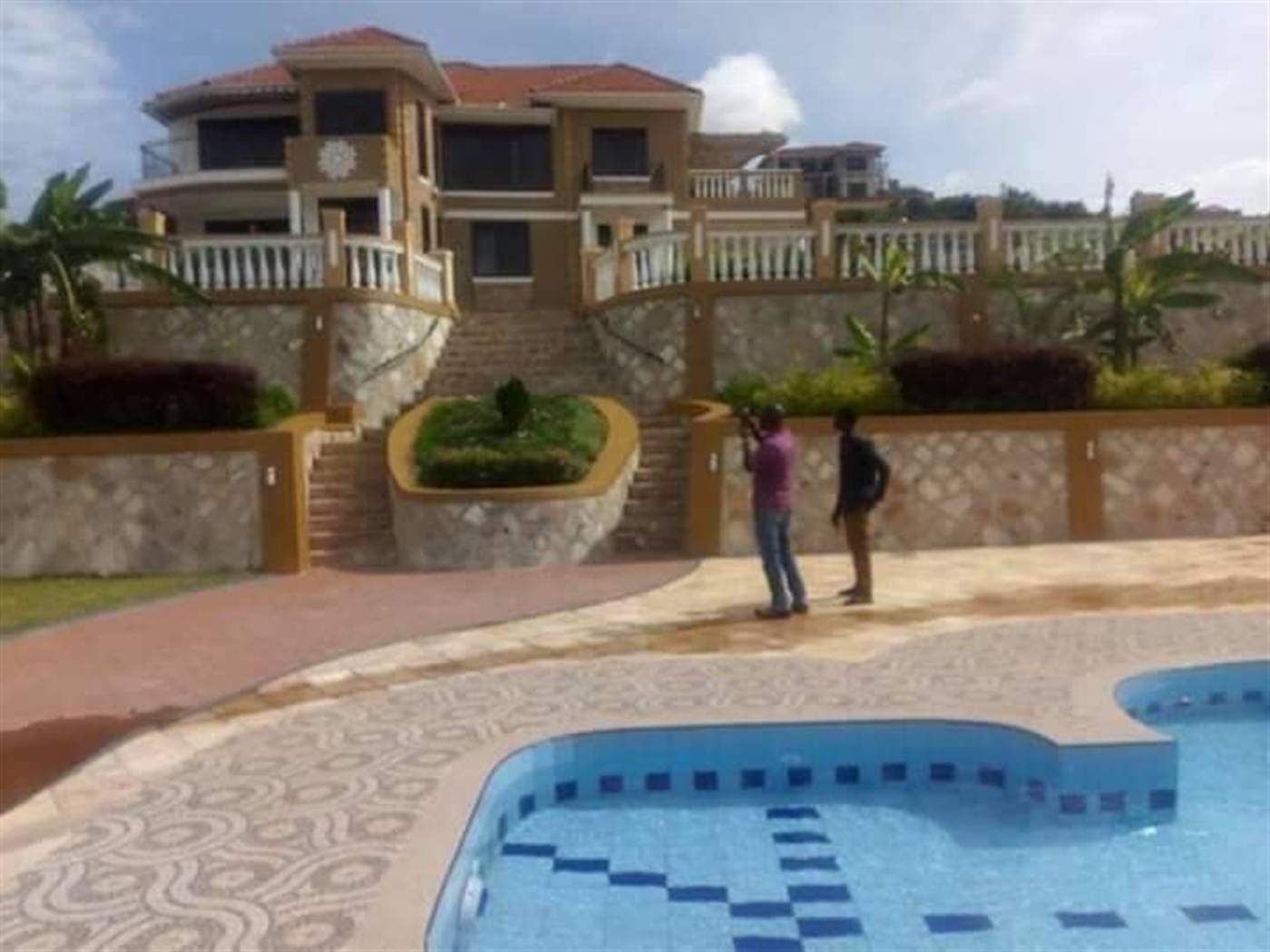 Storeyed house for sale in Bwebajja Wakiso