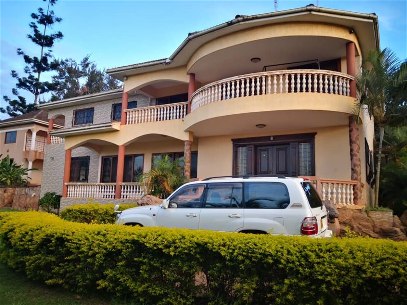 Storeyed house for sale in Naguru Wakiso