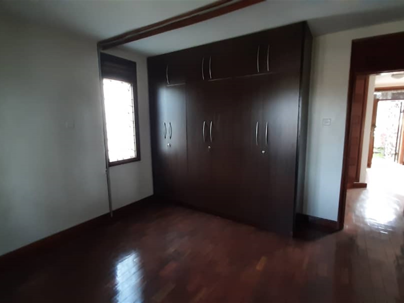 Town House for rent in Bugoloobi Wakiso