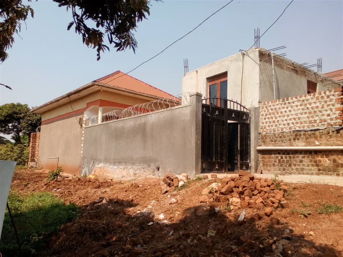 Villa for sale in Kitemu Wakiso