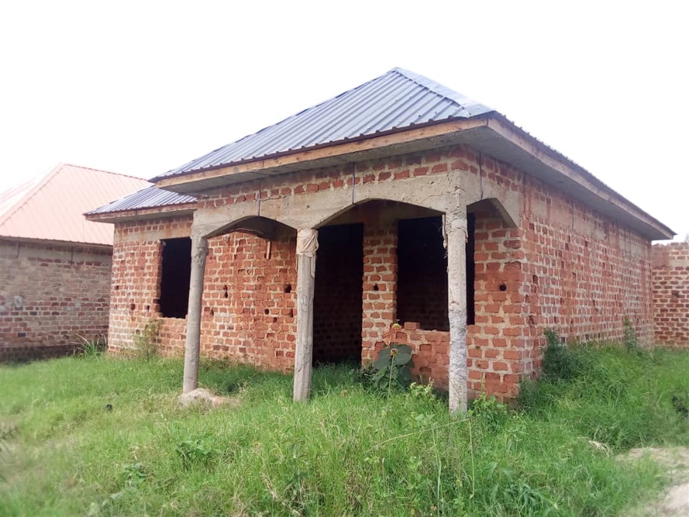 Villa for sale in Kawempe Wakiso