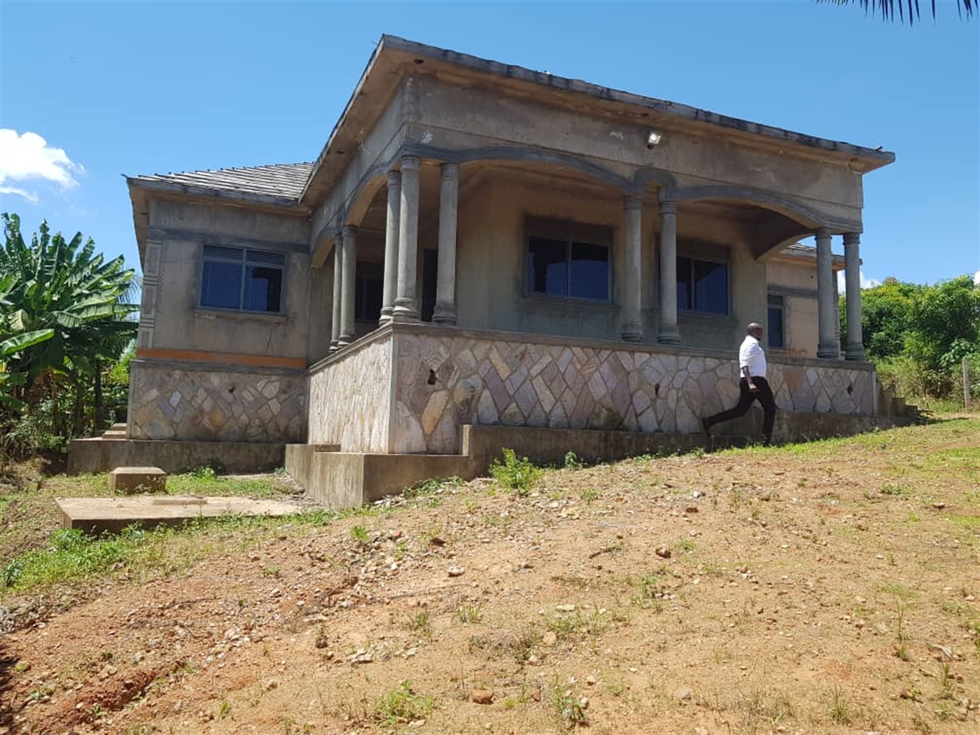 Villa for sale in Bwebajja Wakiso