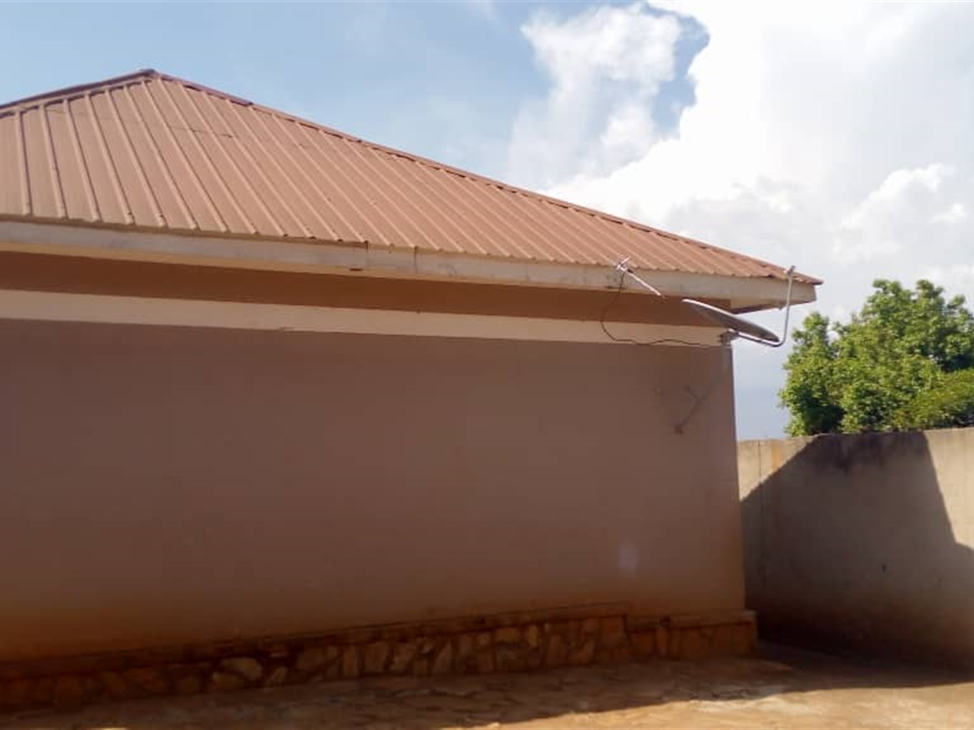 Town House for sale in Bukoto Wakiso