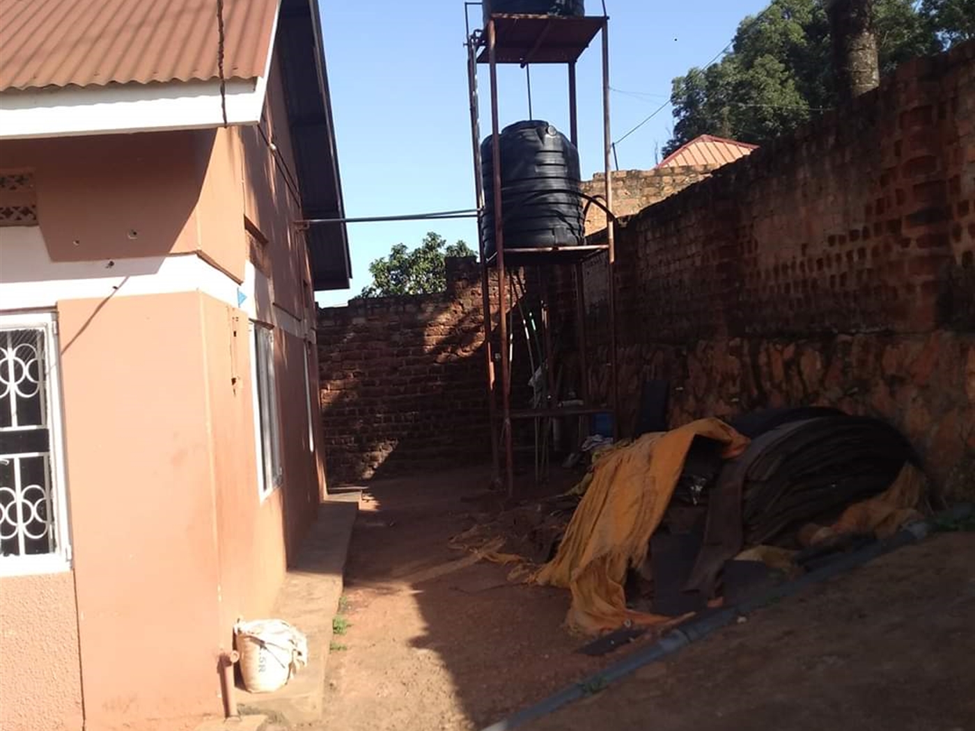 Town House for sale in Busaabala Wakiso