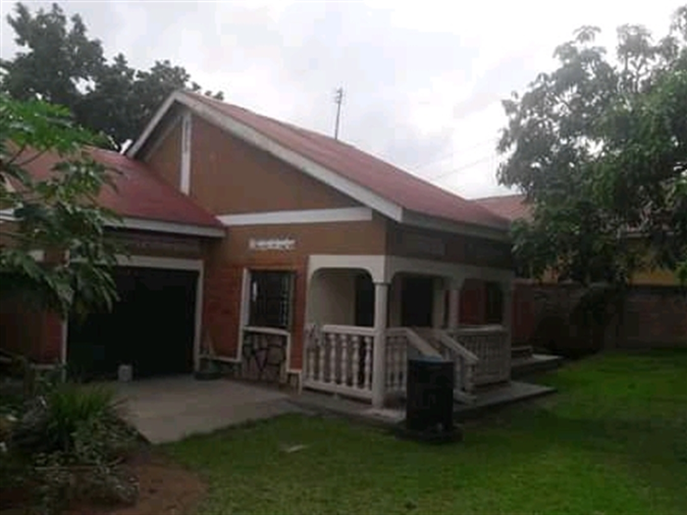 Town House for sale in Kajjansi Wakiso