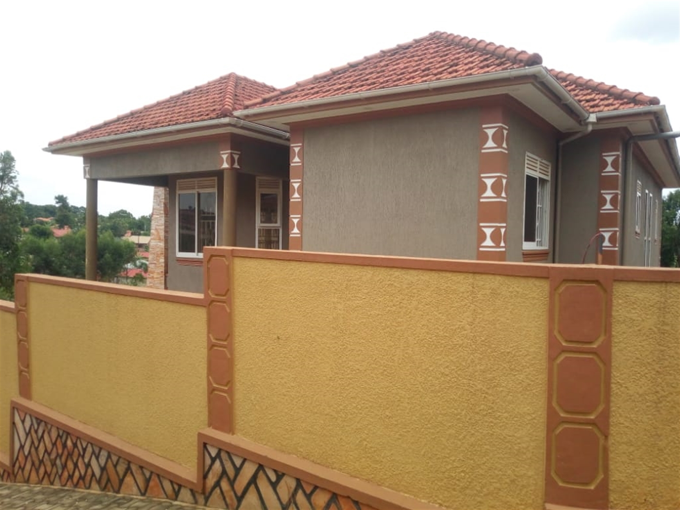 Storeyed house for sale in Kyanja Wakiso