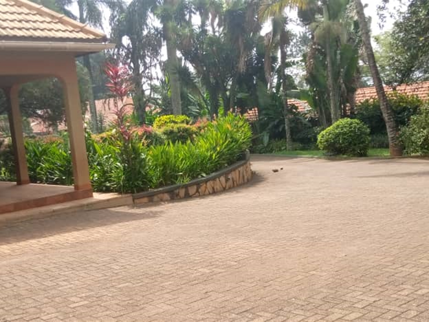 Town House for rent in Kololo Wakiso