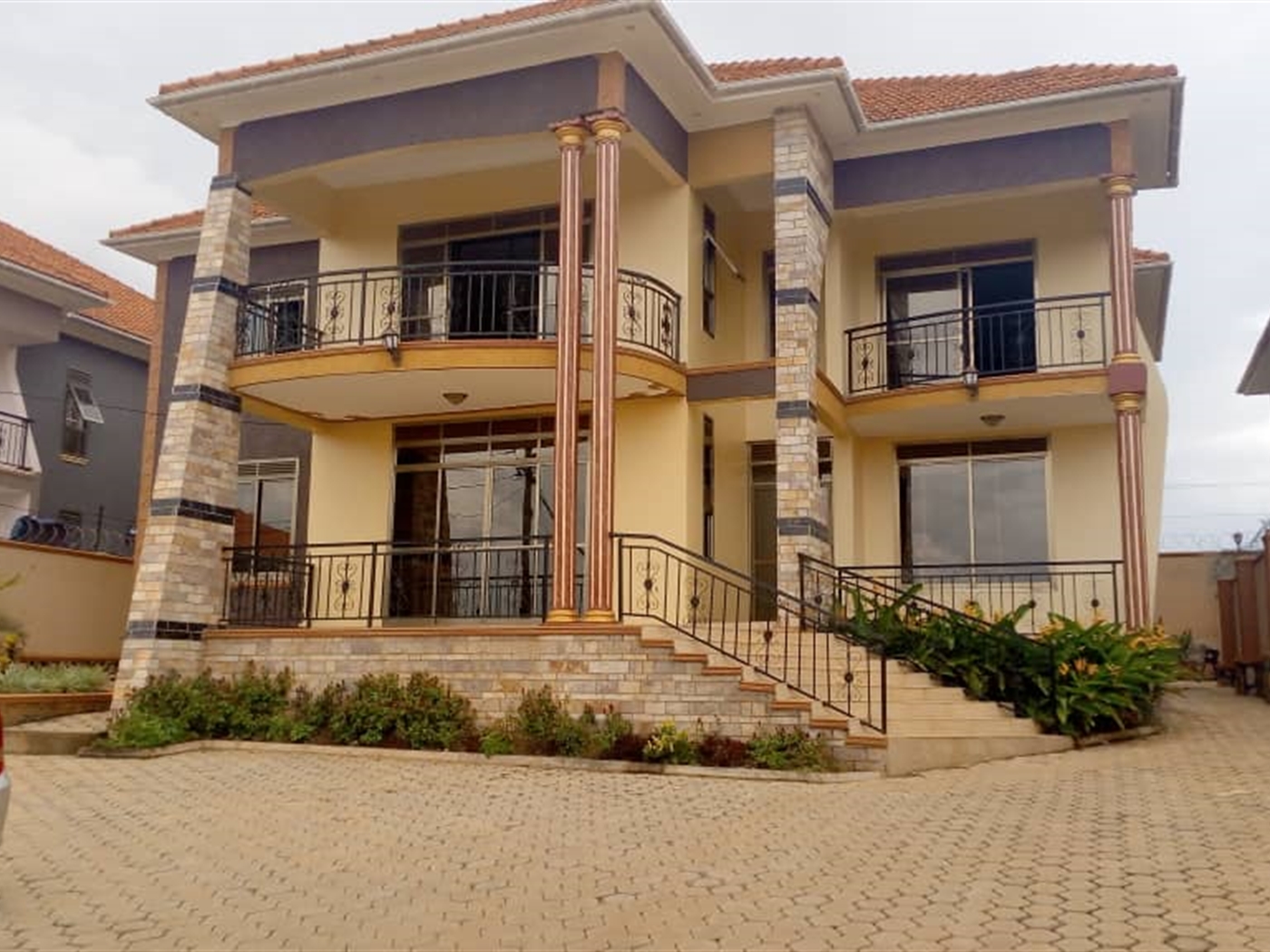 Storeyed house for sale in Kira Wakiso