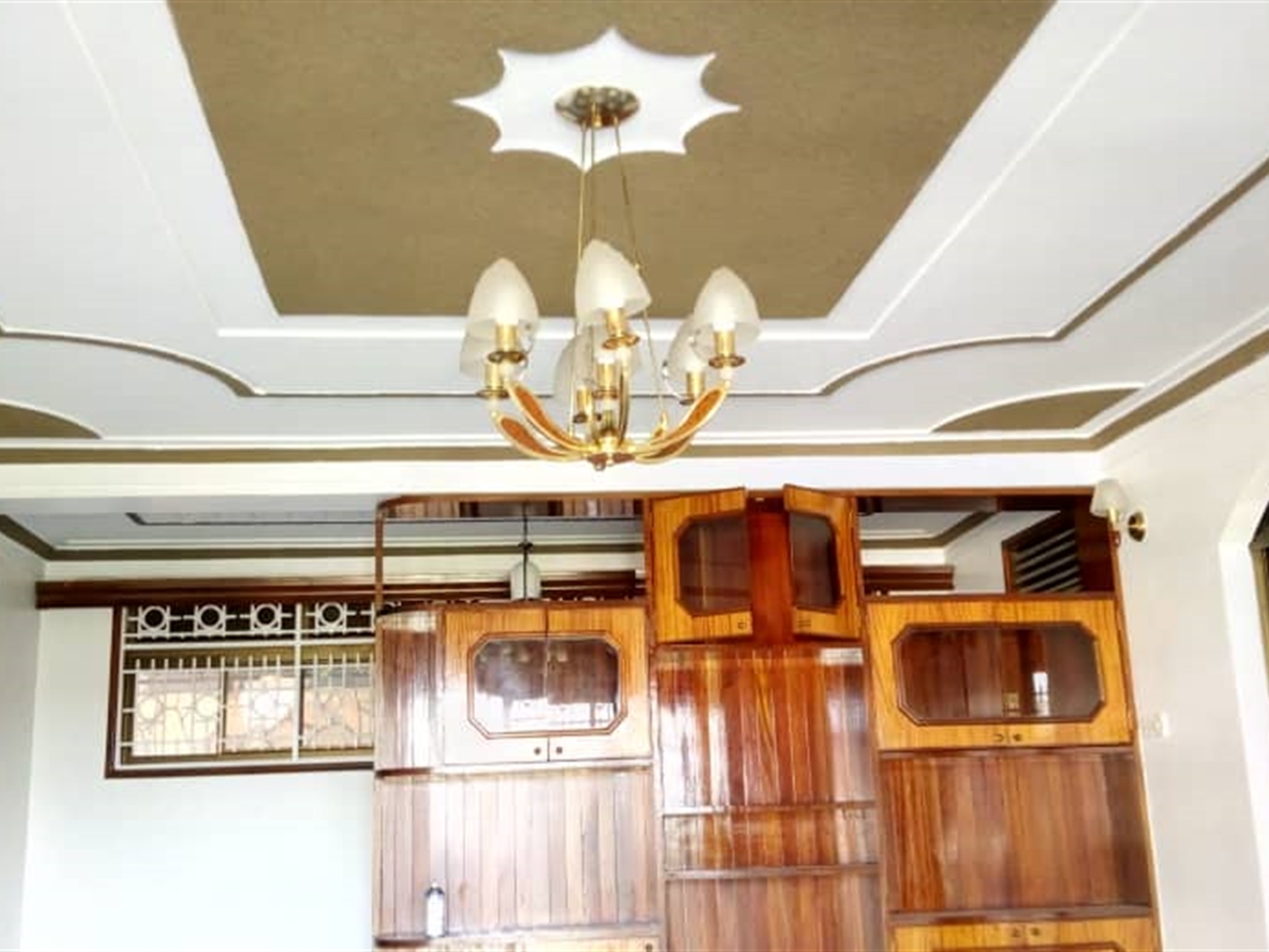 Storeyed house for rent in Naguru Wakiso