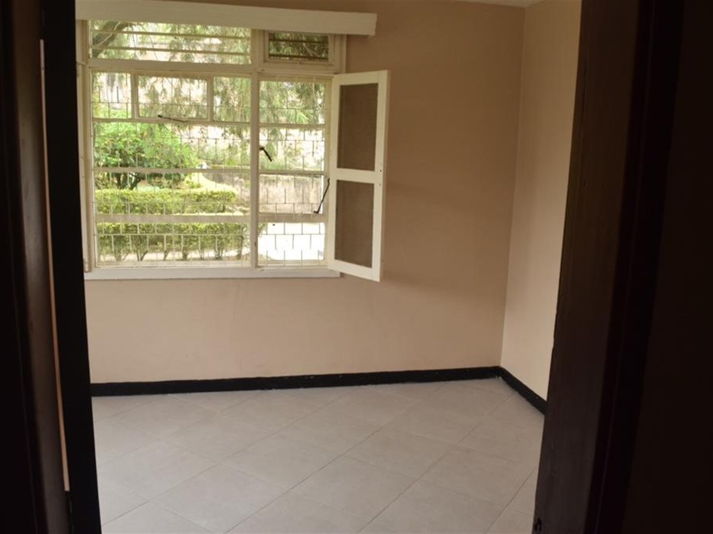 Bungalow for rent in Makindye Wakiso