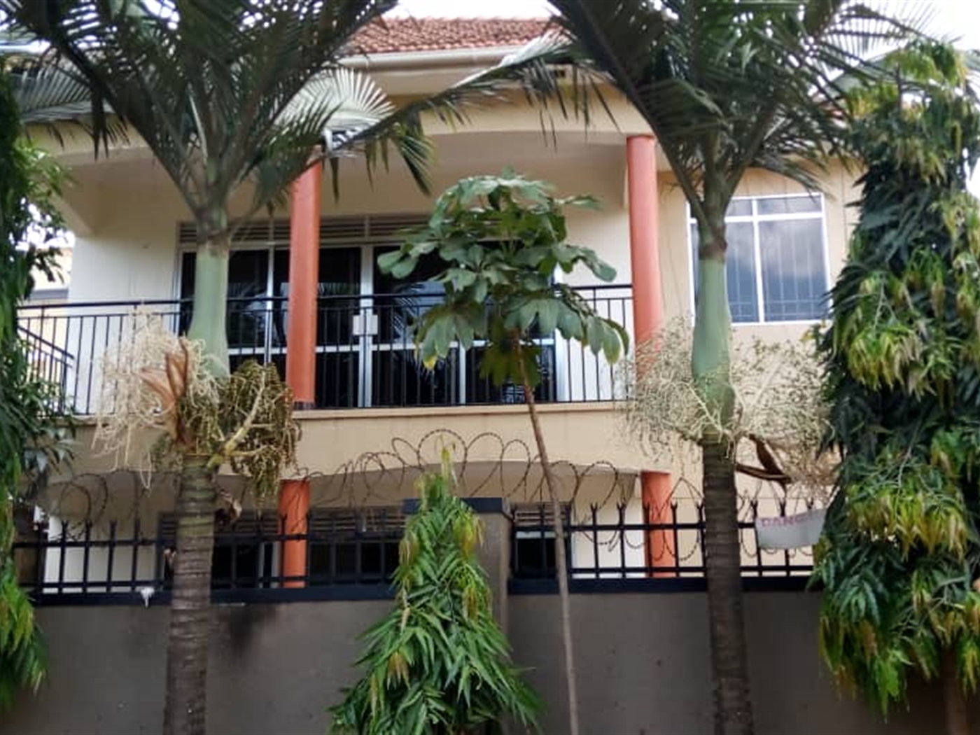 Storeyed house for rent in Naguru Wakiso