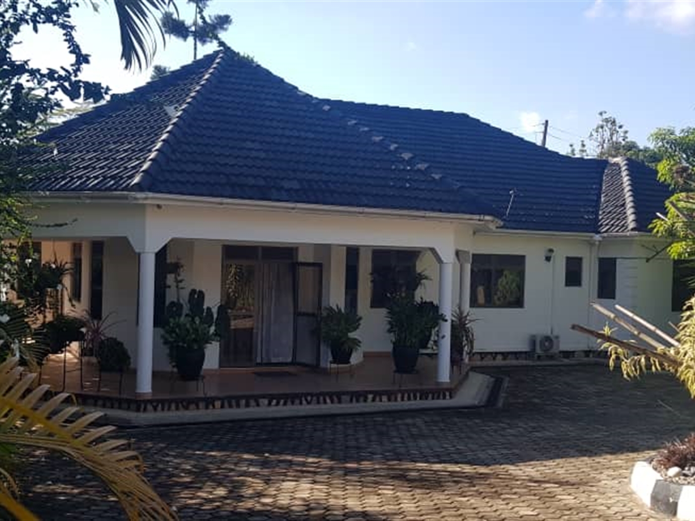 Mansion for sale in Entebbe Wakiso