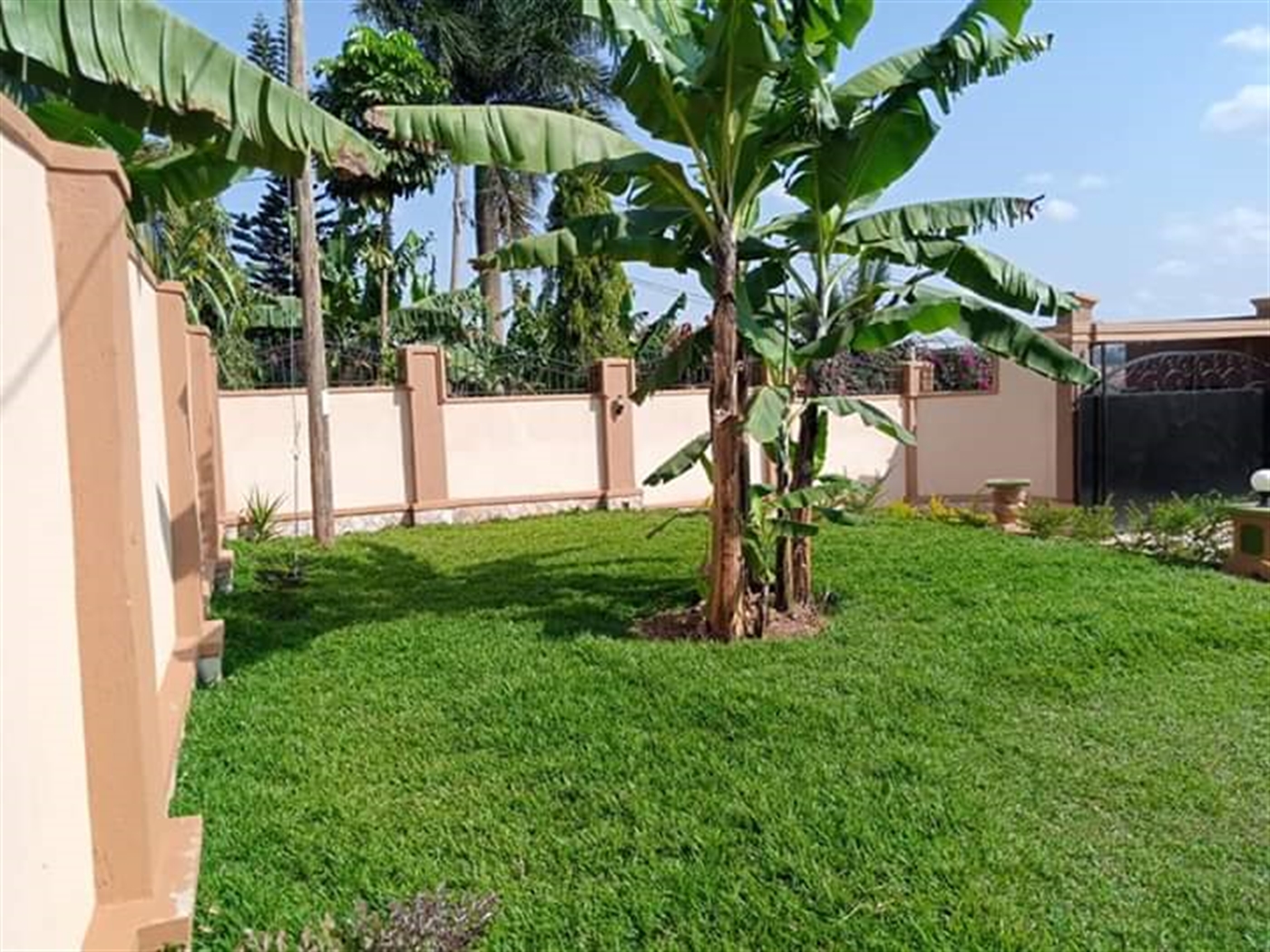 Bungalow for sale in Kira Wakiso