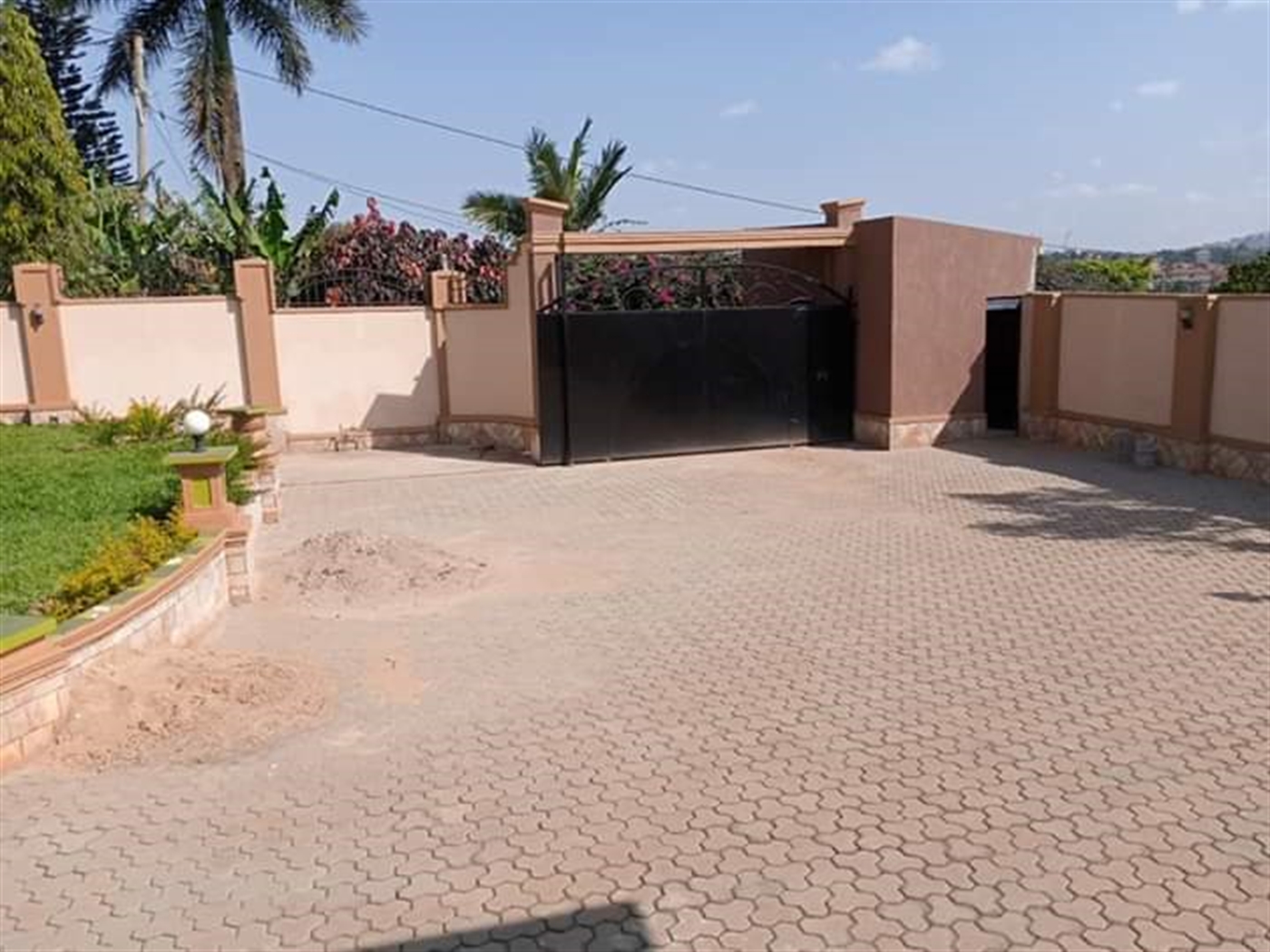 Bungalow for sale in Kira Wakiso