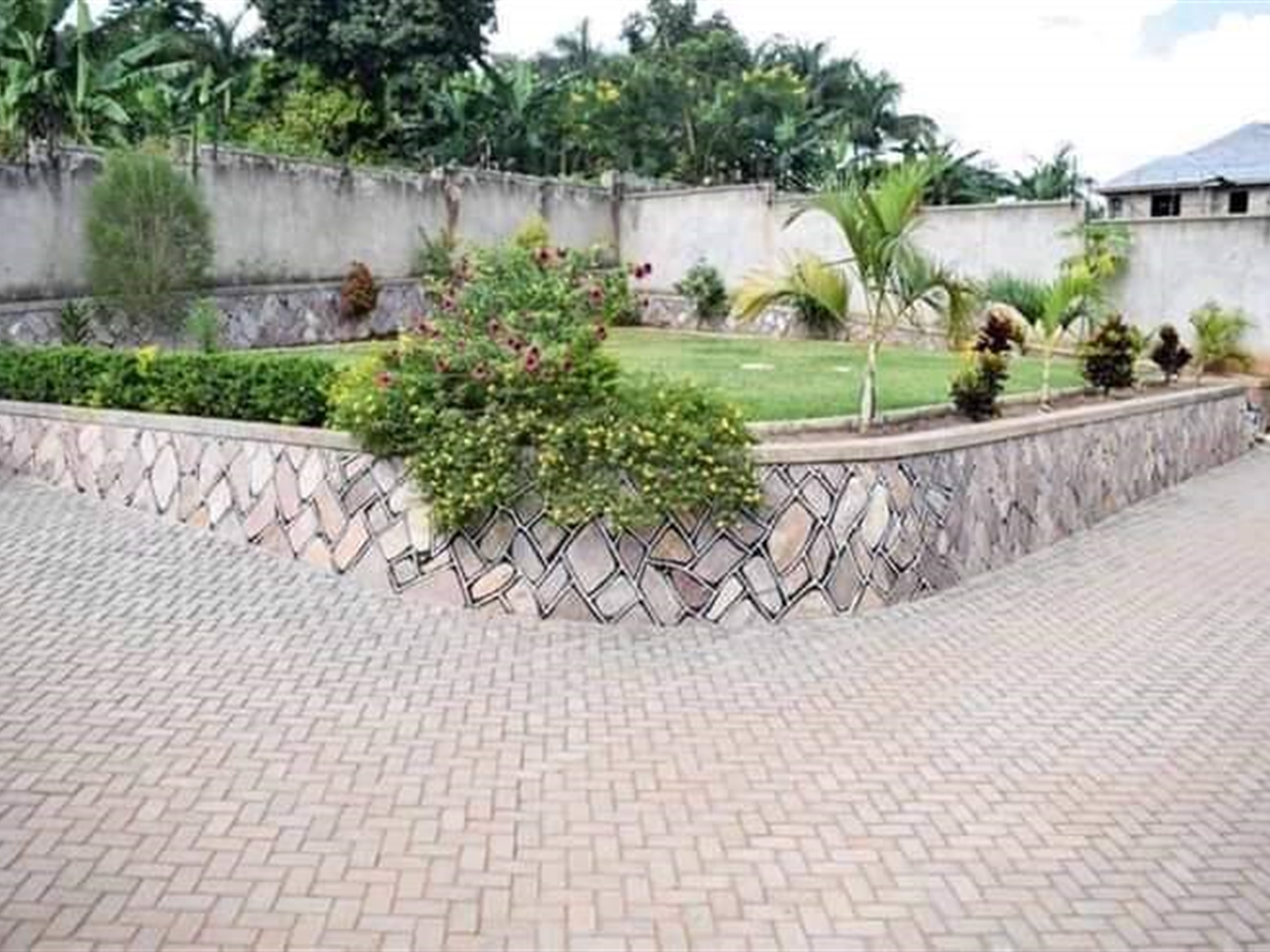 Bungalow for sale in Buloba Mityana