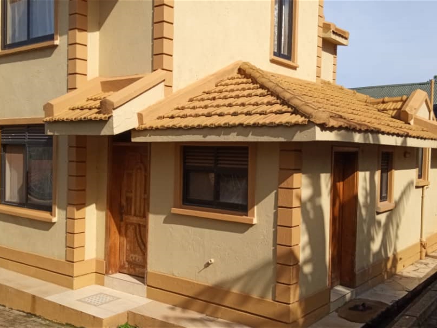 Storeyed house for sale in Kirinya Wakiso